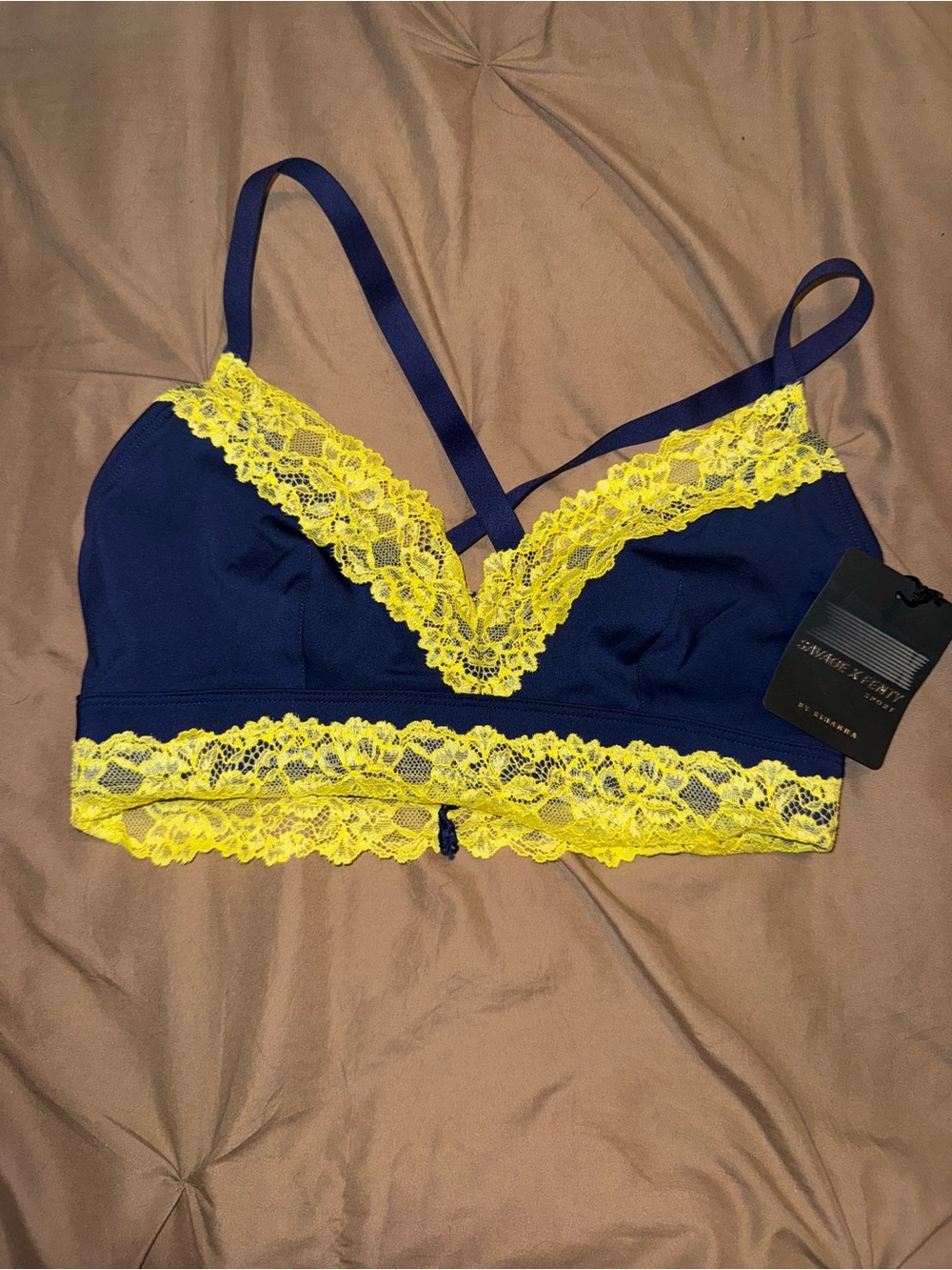 NWT Savage X Fenty size Small Sports Bra